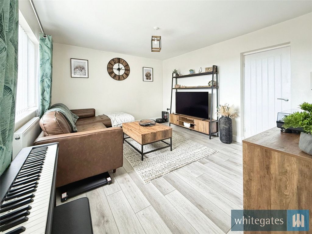 Property photo 3 of 13 Picture No. 35