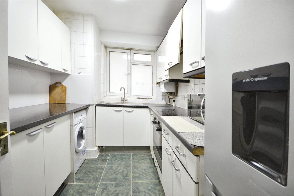 Property photo 2 of 11 Picture No. 17