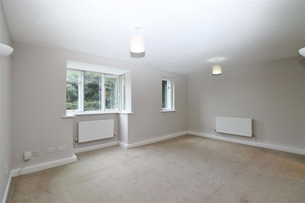 Property photo 2 of 11 Img_8598.Jpg