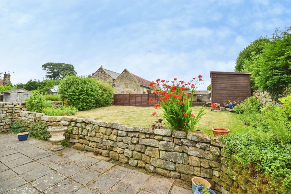 Property photo 1 of 25