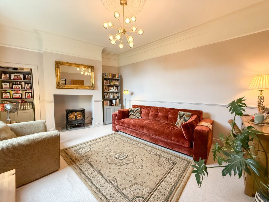 Property photo 2 of 26 Formal Lounge