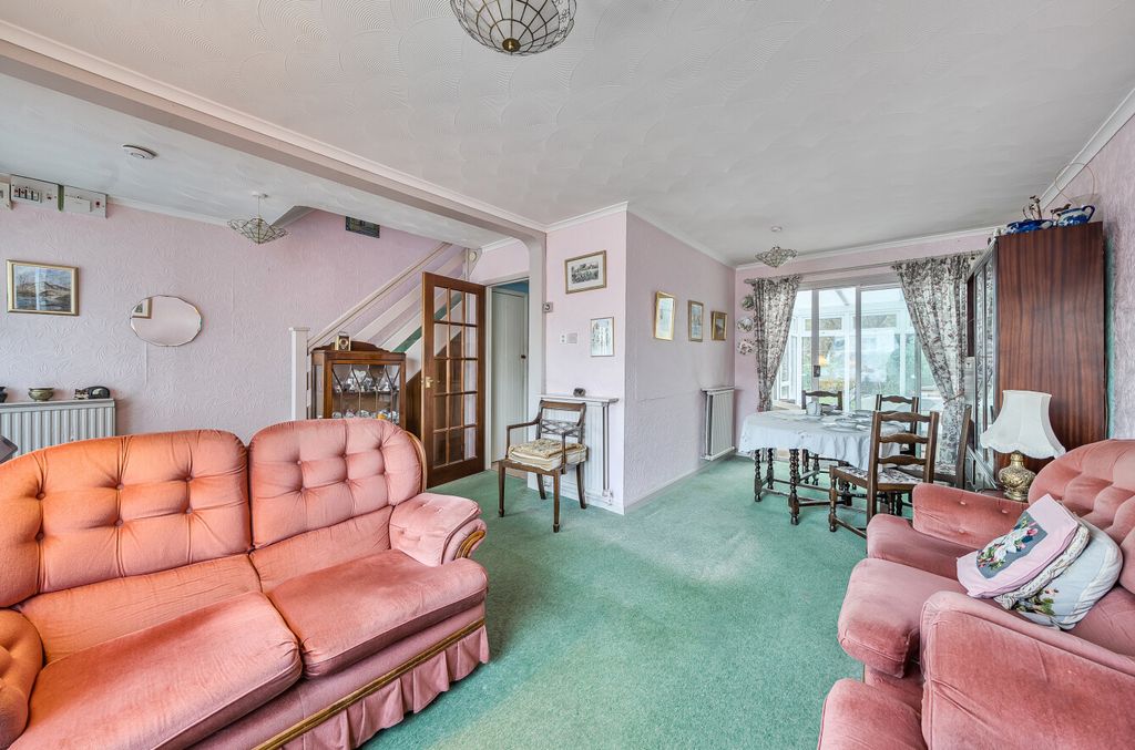 Property photo 2 of 14 1381728-12-691c79...