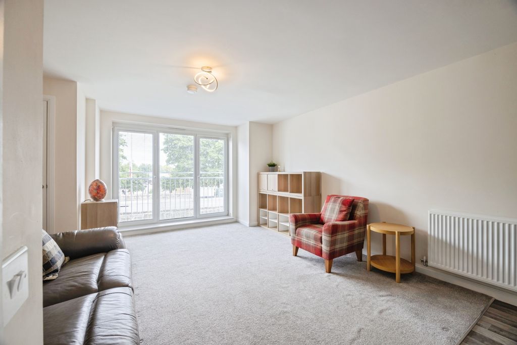 Property photo 3 of 14 Living Room