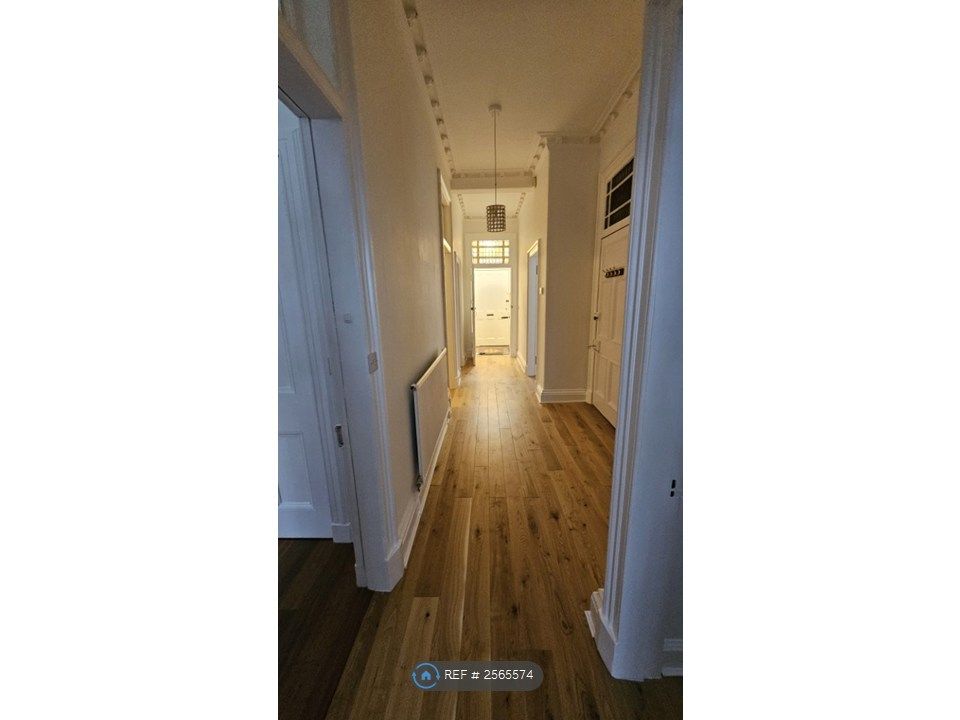 Property photo 1 of 5 Hallway