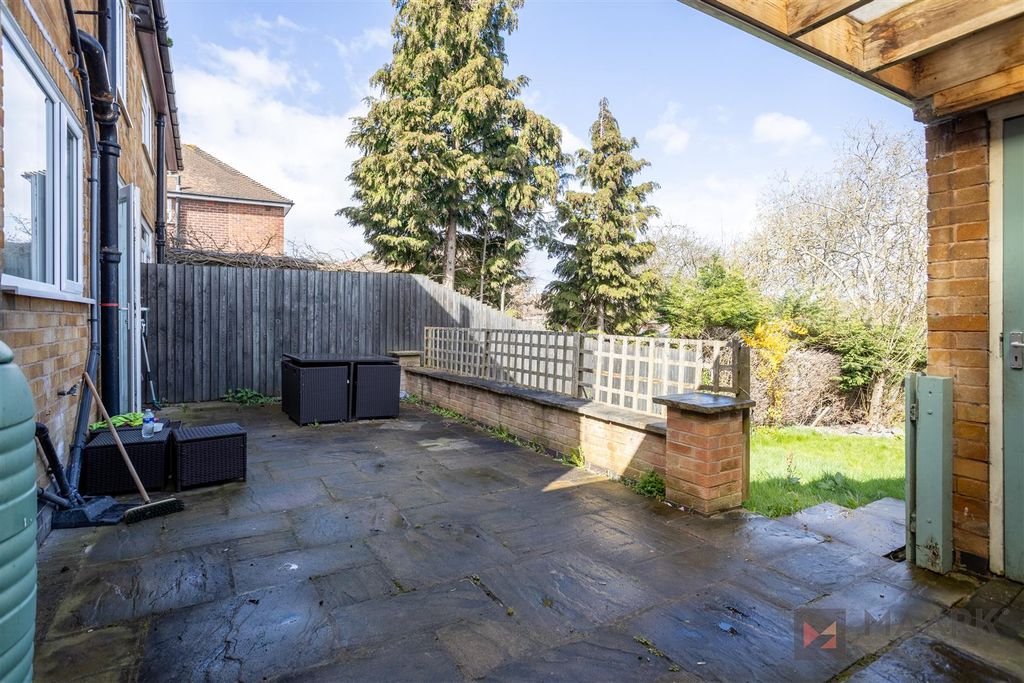 Additional image 15 of 3 bed semi-detached house to rentWoodgate Drive, Birstall, Leicester LE4