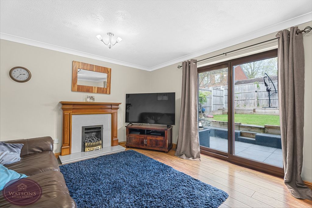 Property photo 2 of 36