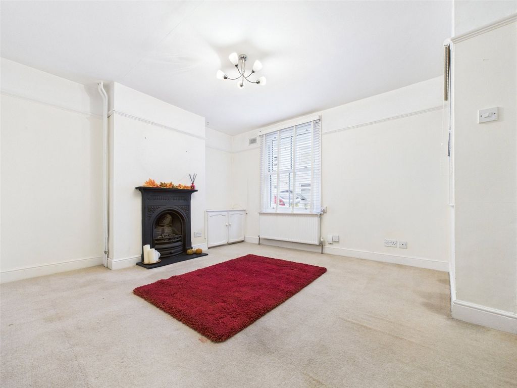 Property photo 2 of 12 Picture No. 07