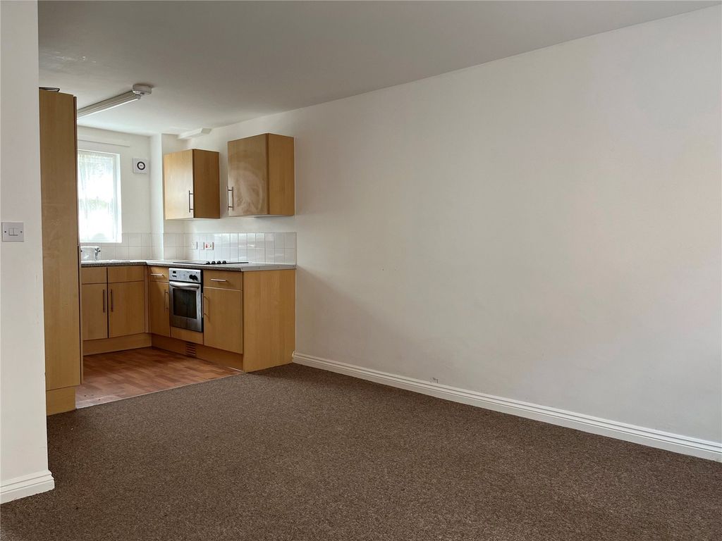 Property photo 3 of 8 Picture No. 04