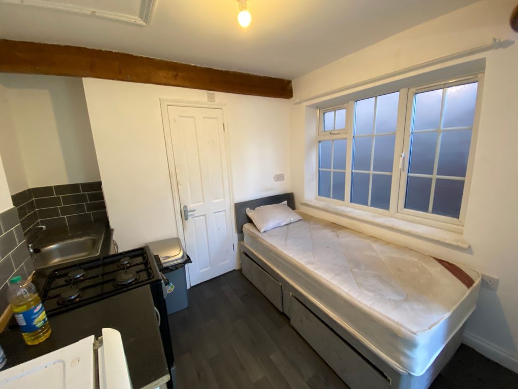 Property photo 2 of 3