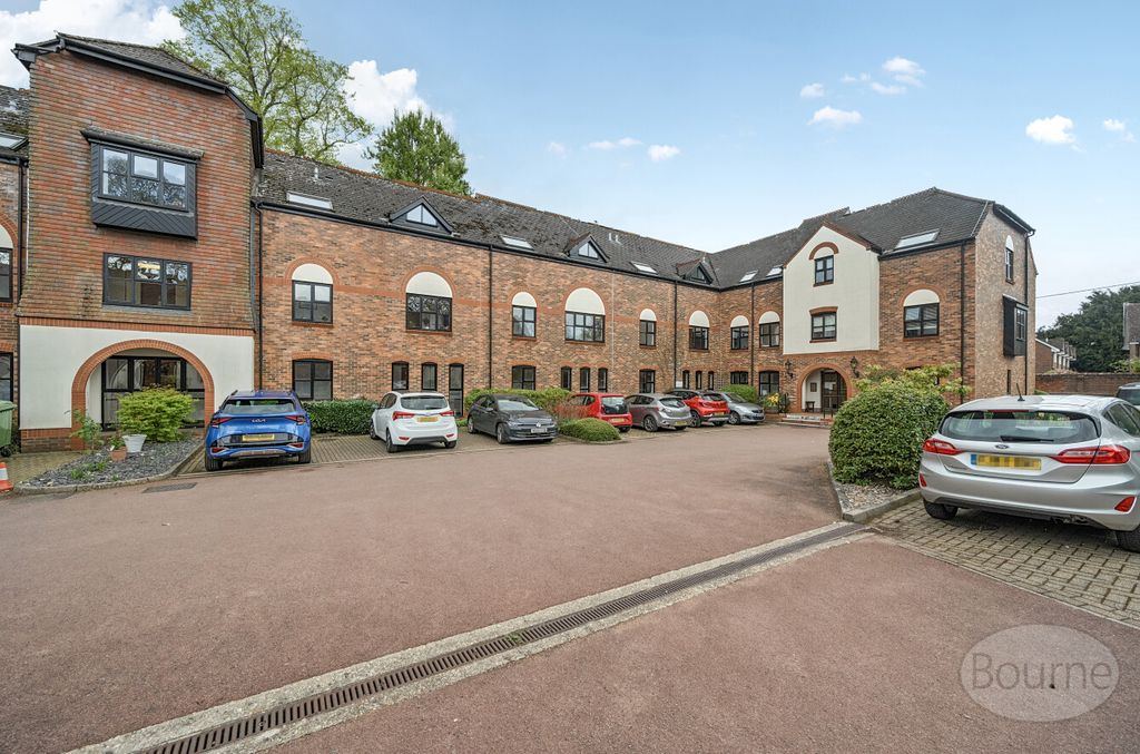 Property photo 2 of 15 64775Cff-203E-494...