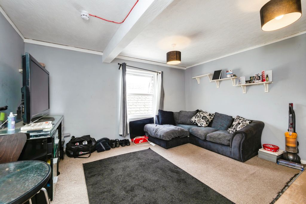 Property photo 2 of 5 Photography