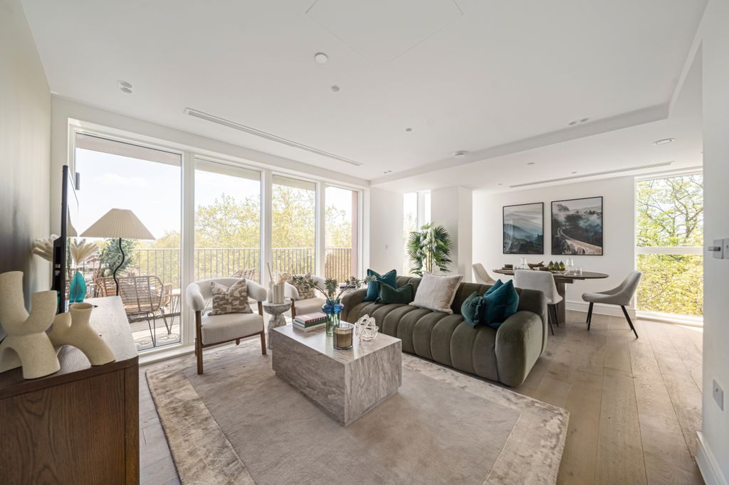 Property photo 1 of 11 Empire House-09.Jpg