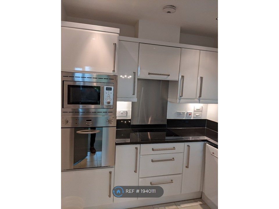 Property photo 2 of 25