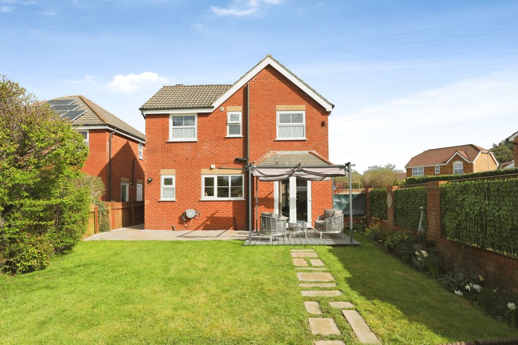 Property photo 2 of 15