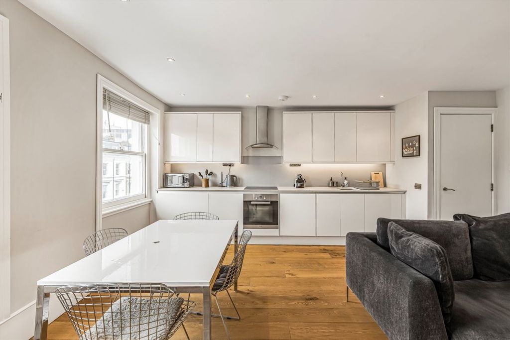 Property photo 3 of 5