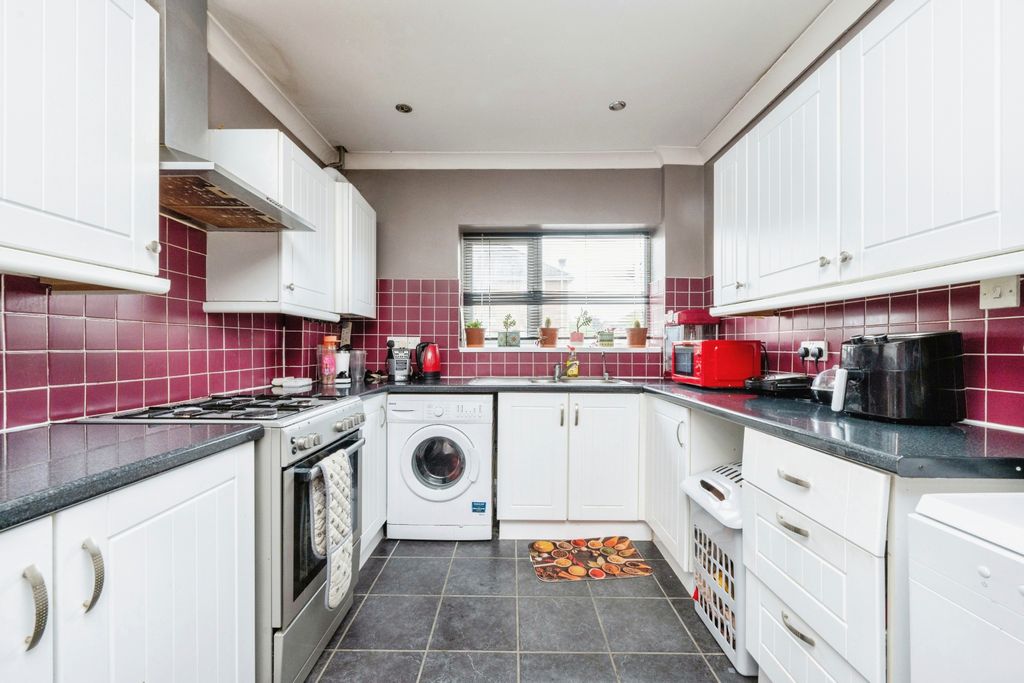 Property photo 2 of 17 Photography