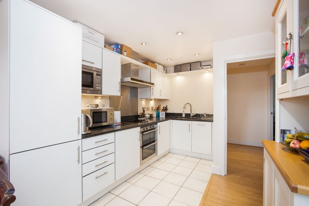 Property photo 3 of 16 12, Dene House Fp...
