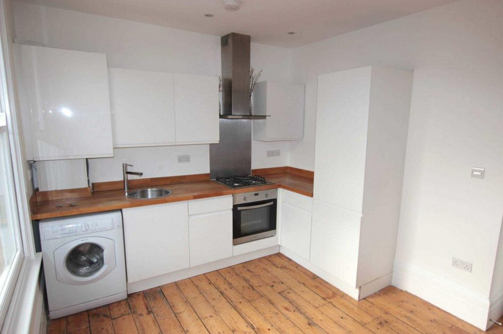 Property photo 2 of 9