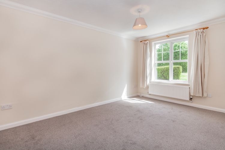 Property photo 2 of 9 92990