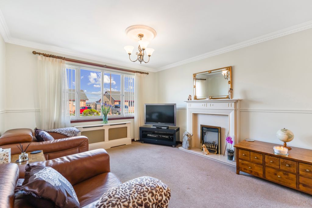 Property photo 3 of 23