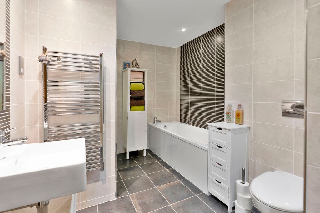 Additional image 13 of 1 bed flat for sale26 Hamilton Court, Cromwell Road, North Berwick EH39