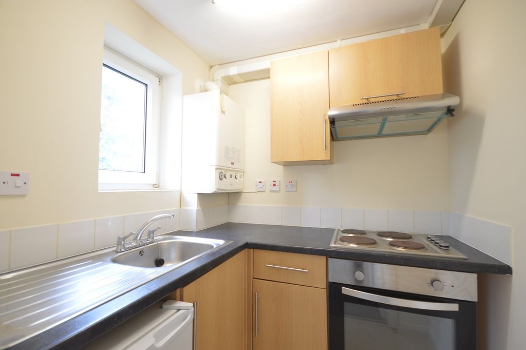 Property photo 2 of 4 Kitchen