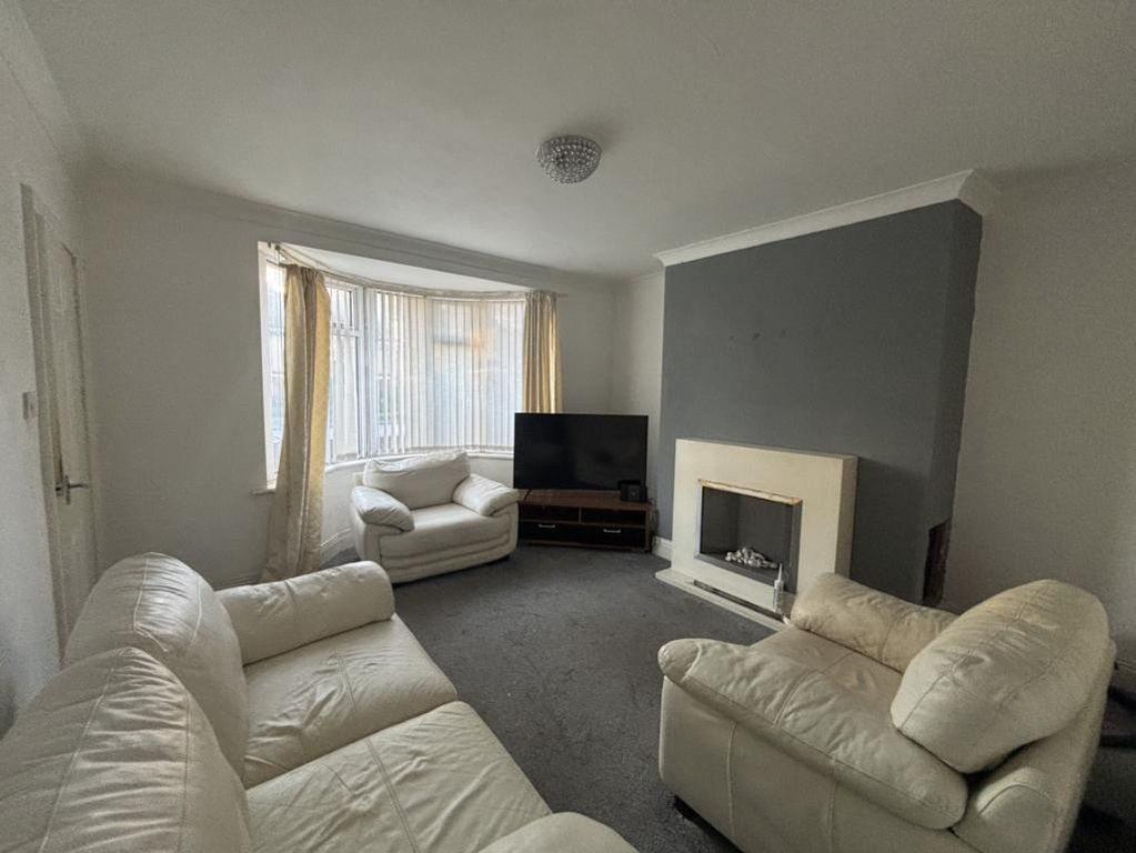 Property photo 2 of 9 Lounge