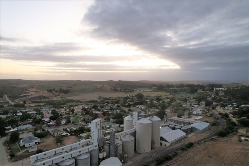 Property photo 2 of 17 1Sr1590823