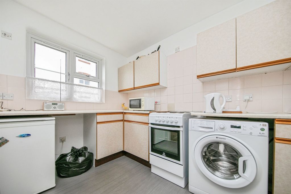 Property photo 3 of 12