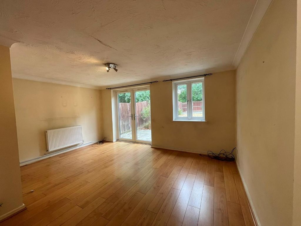 Property photo 3 of 12 8.Jpg