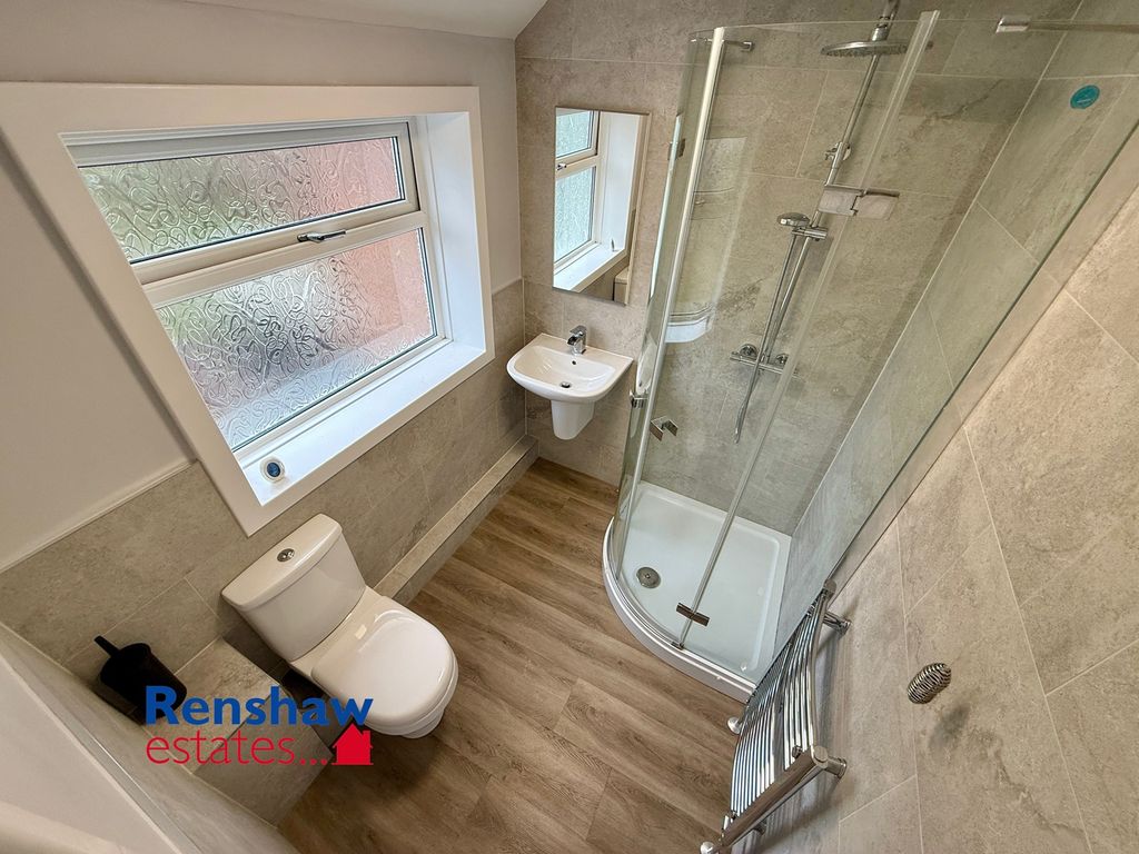 Property photo 3 of 16 Shower