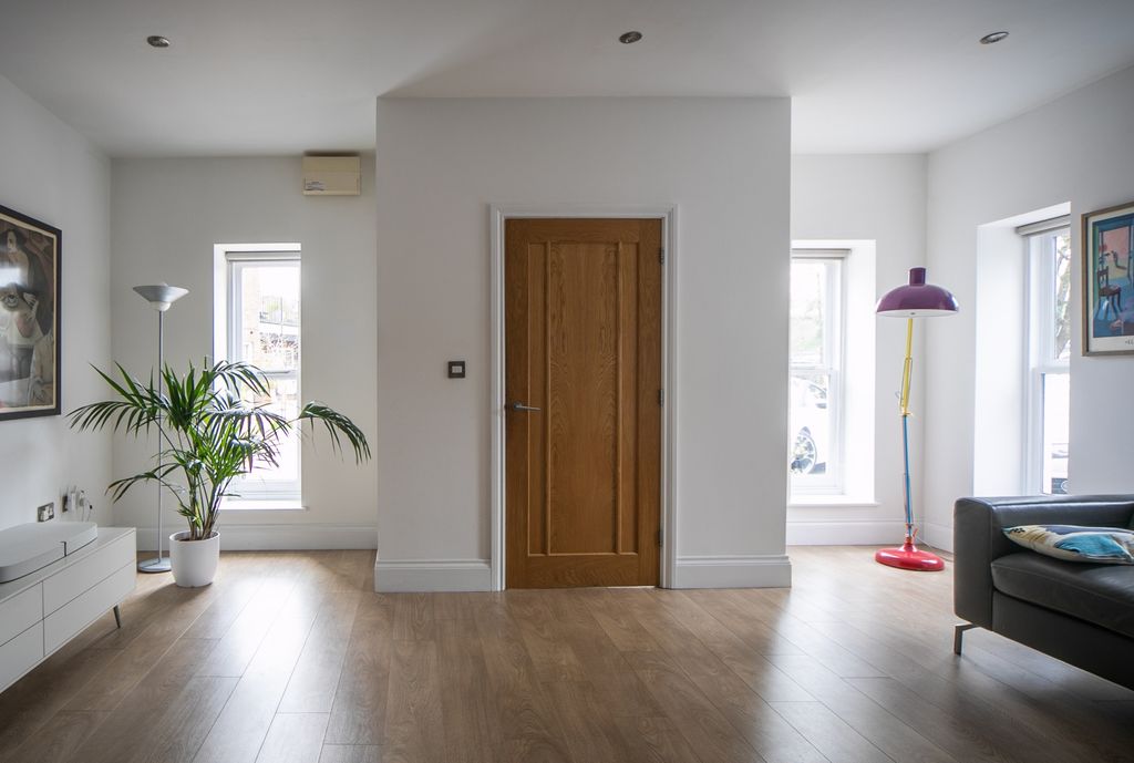 Property photo 3 of 21 Image 2