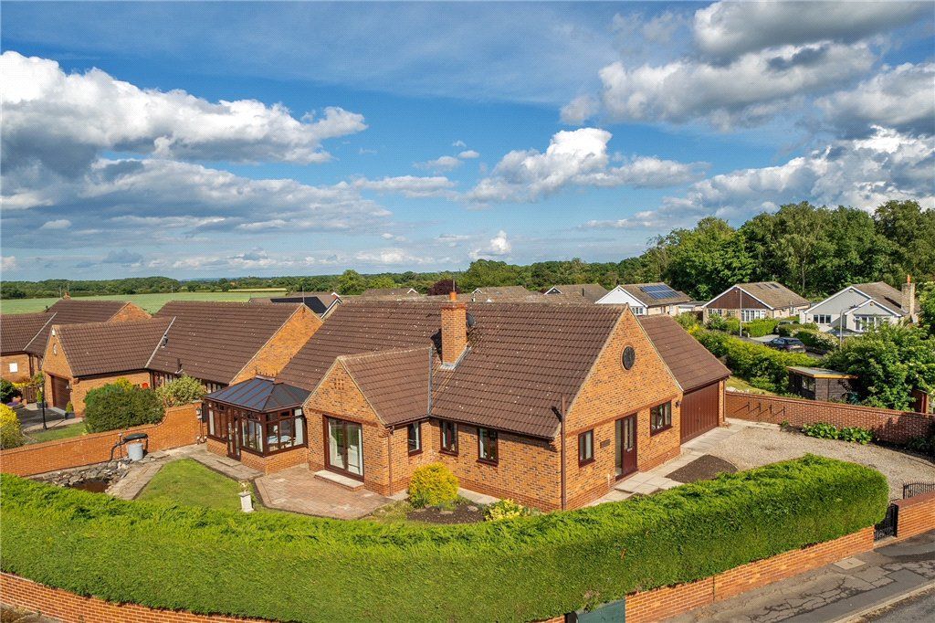 Property photo 1 of 19 Hervordia