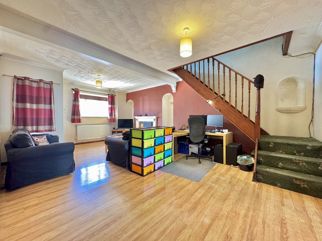 Property photo 2 of 17 Not Specified