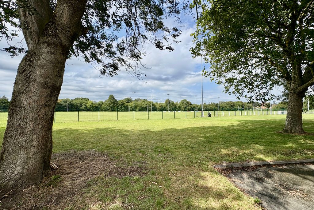 Property photo 2 of 14 Img_4090