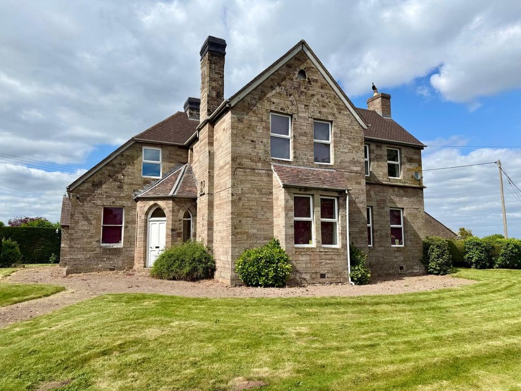 Property photo 2 of 54