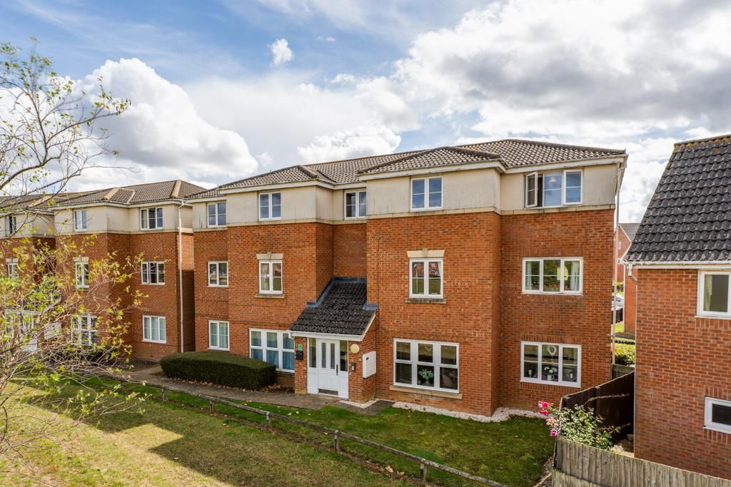 Property photo 1 of 18 29 Robin Road, Corby-5.Jpg