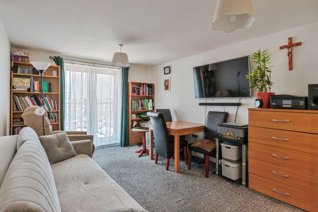 Property photo 2 of 18