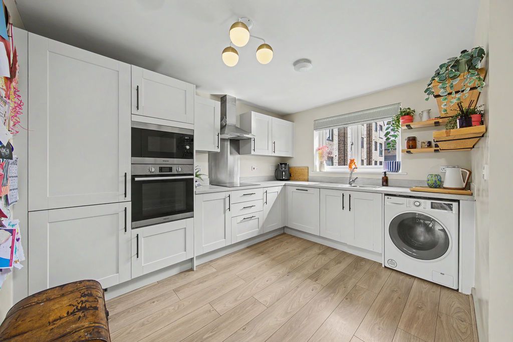 Property photo 2 of 33 Kitchen