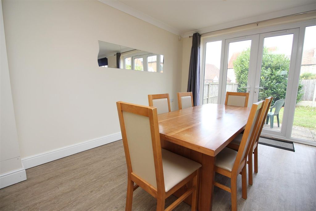 Property photo 3 of 11 Picture 3