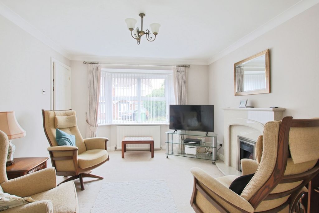 Property photo 3 of 16 4387096