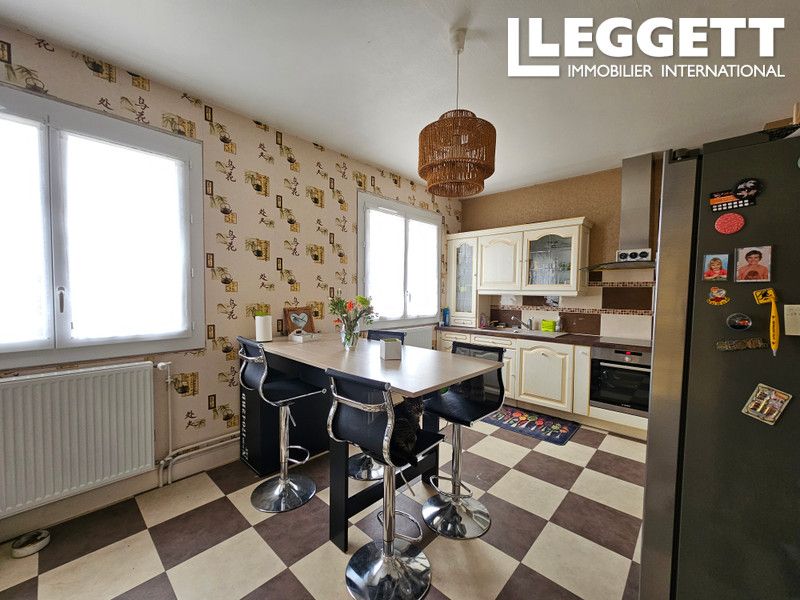 Property photo 2 of 10