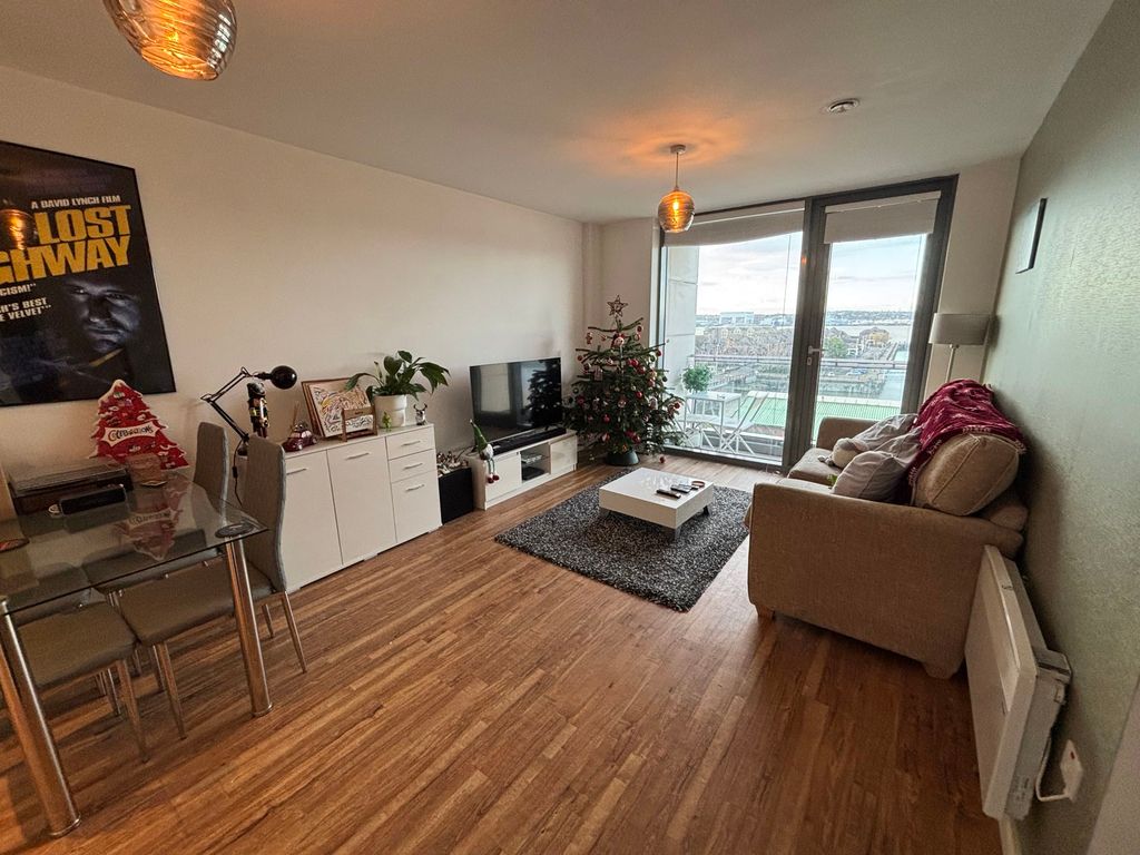 Property photo 3 of 32