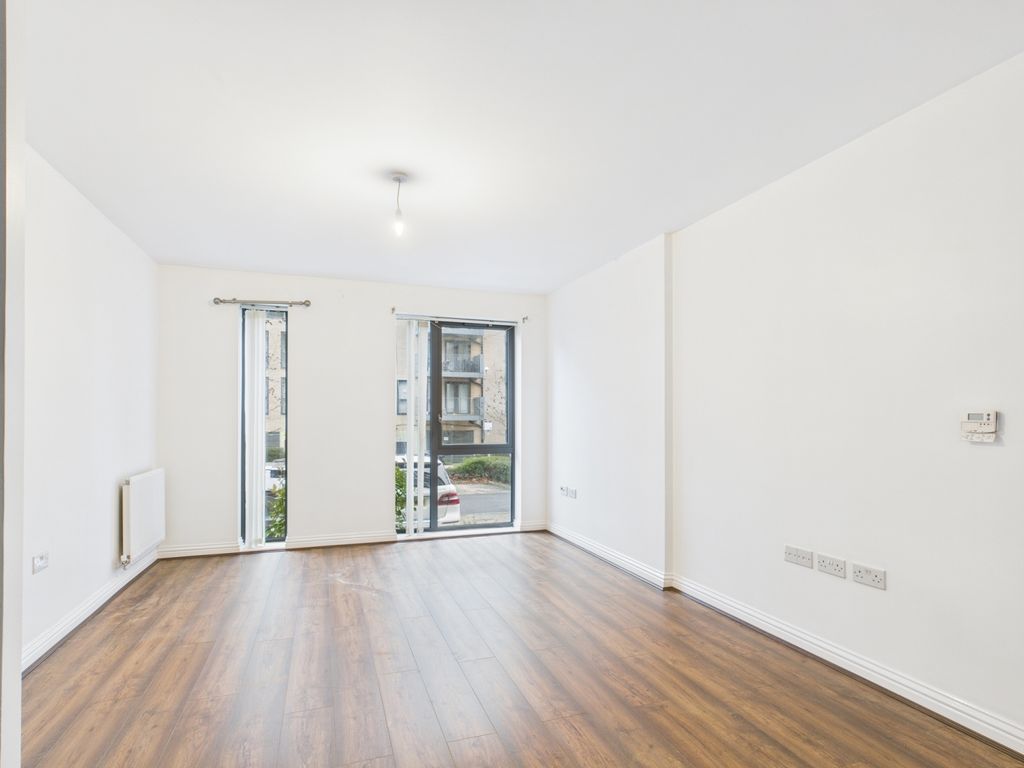 Property photo 1 of 5 Living Room 1