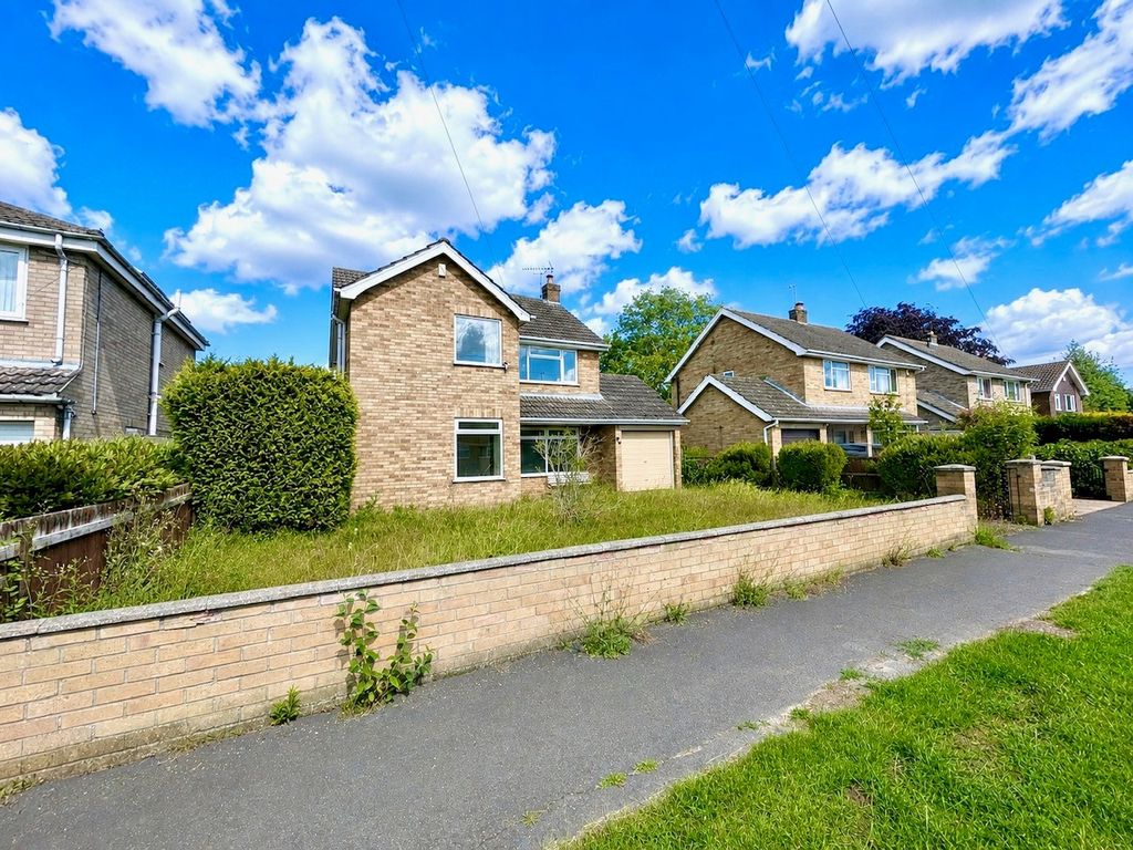Property photo 1 of 11