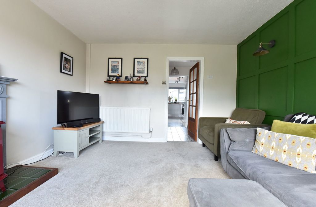 Property photo 3 of 15