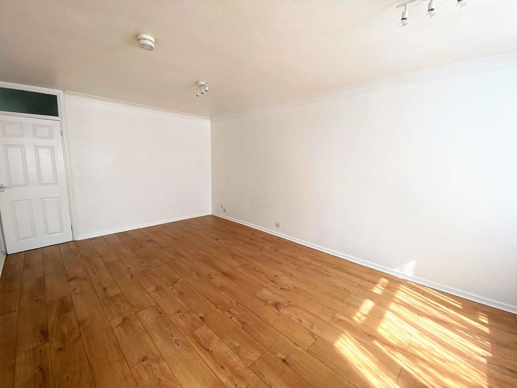 Property photo 1 of 11 Thumbnail_Img_2729 Min .Jpg