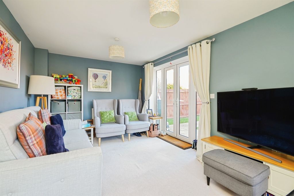 Property photo 3 of 17