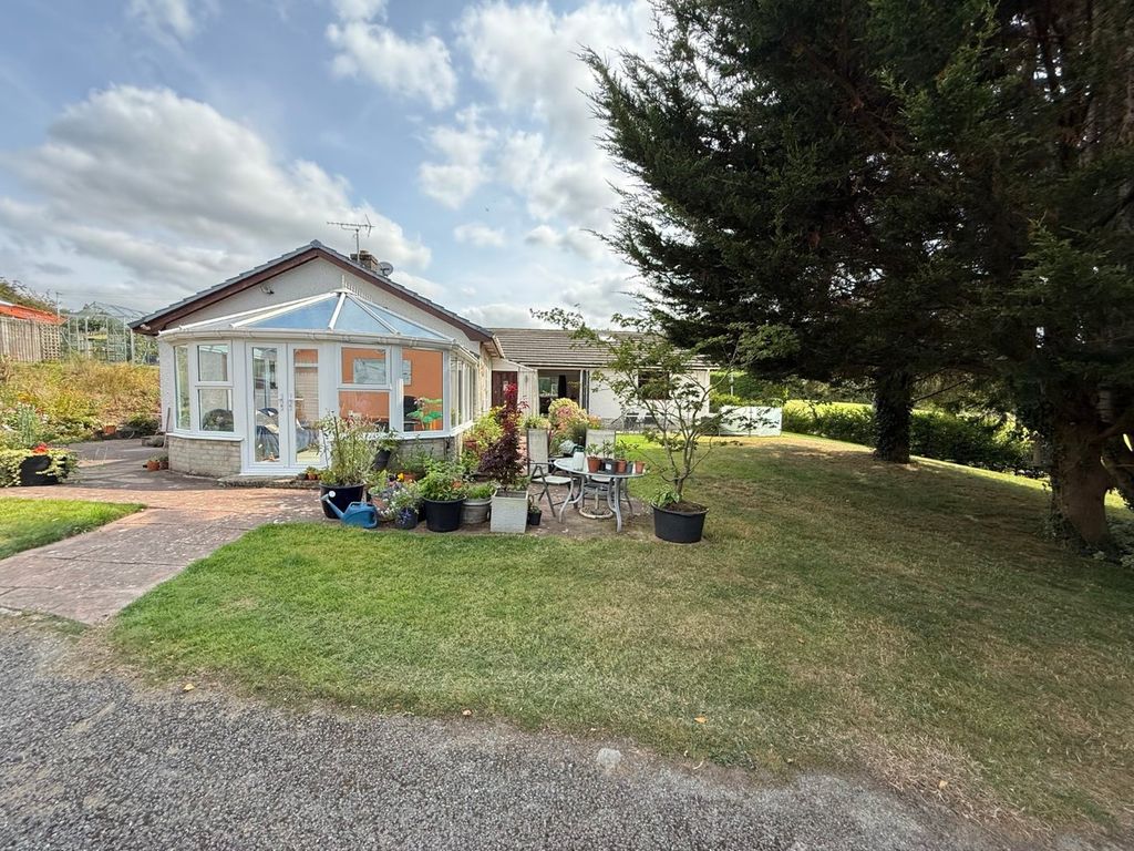 Property photo 2 of 66