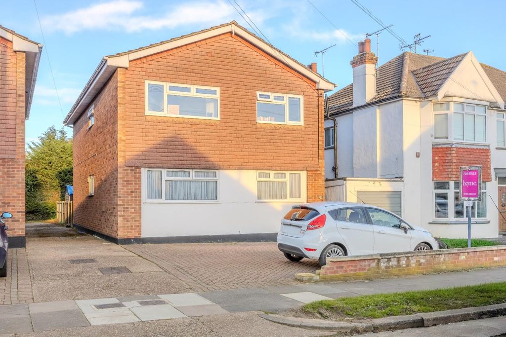 Property photo 1 of 20 Front